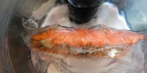 Salmone con funghi e lenticchie - Eat like an Italian