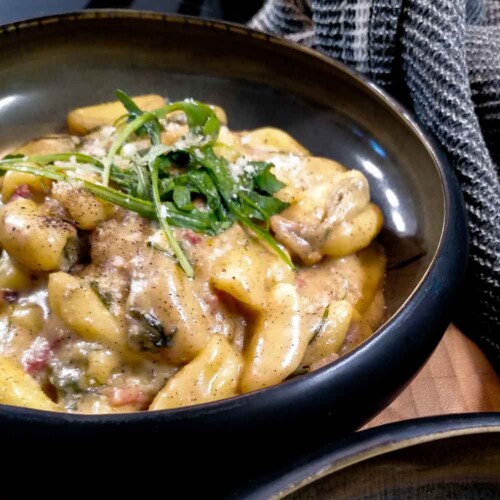 Cavatelli con patate, speck e rucola
