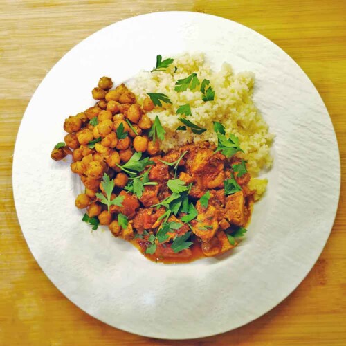 Tajine di pollo, ceci e couscous